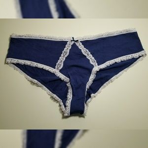 Victoria's Secret cotton panty, Sz. L